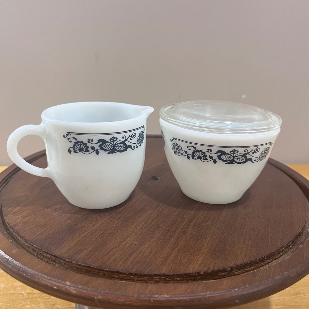 Vtg Pyrex Old Town Blue Onion Milk Glass Creamer and Sugar Bowl Set with Lid 70s